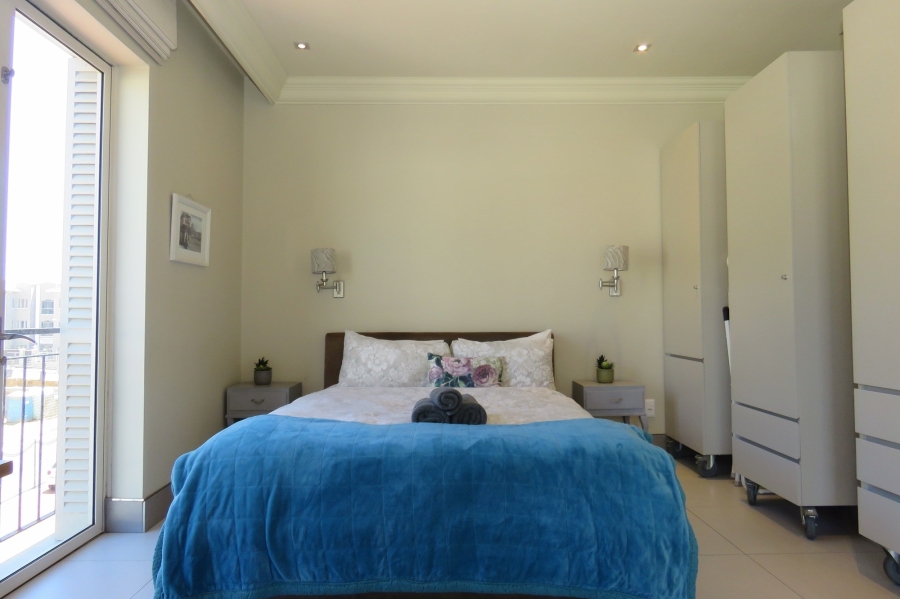 To Let 1 Bedroom Property for Rent in Green Point Western Cape